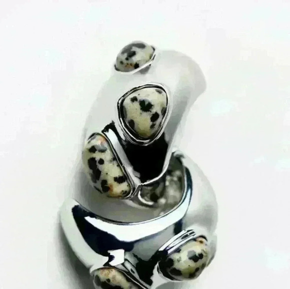 Zara Earrings - Picture 4 of 6